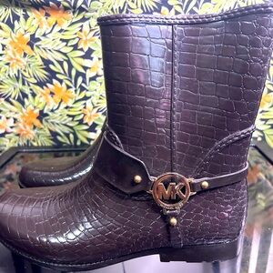 Michael Kors Signature Brown Croc Rubber Boots sz 11